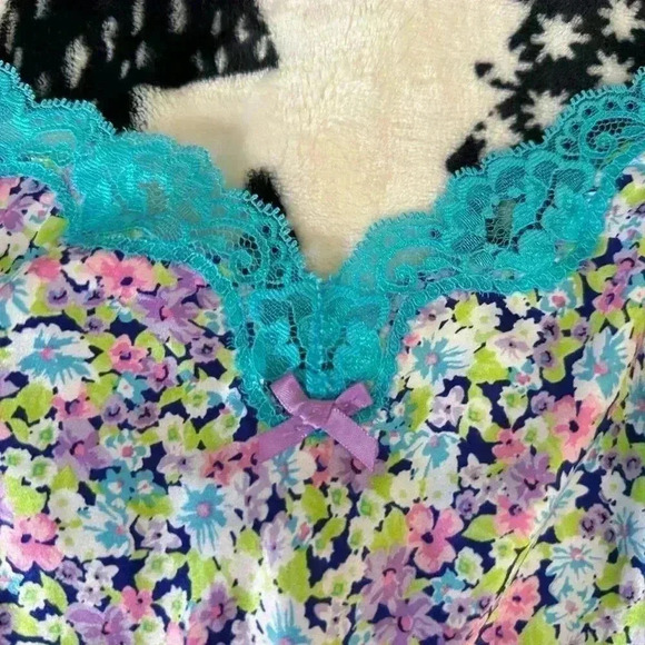 Vintage Victoria secret slip dress size small - Picture 3 of 5